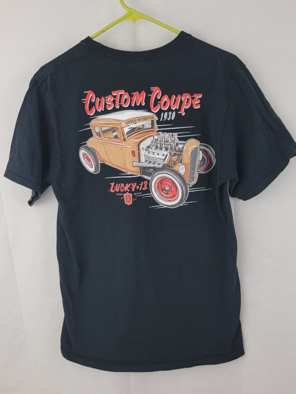 LUCKY 13 Mens T Shirt Sz Medium Black Custom Coupe 1938 Engine Car Show STAIN